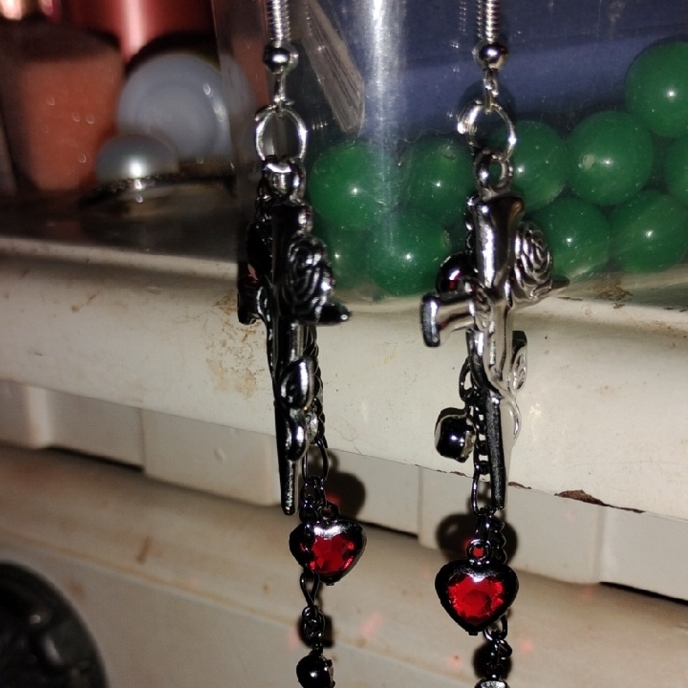 Silver and Red Gothic Heart And Cross Dangle Earrings - Picture 4 of 4